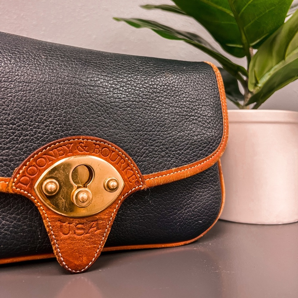 Vintage 90s Dooney and Bourke leather crossbody bad Made in USA